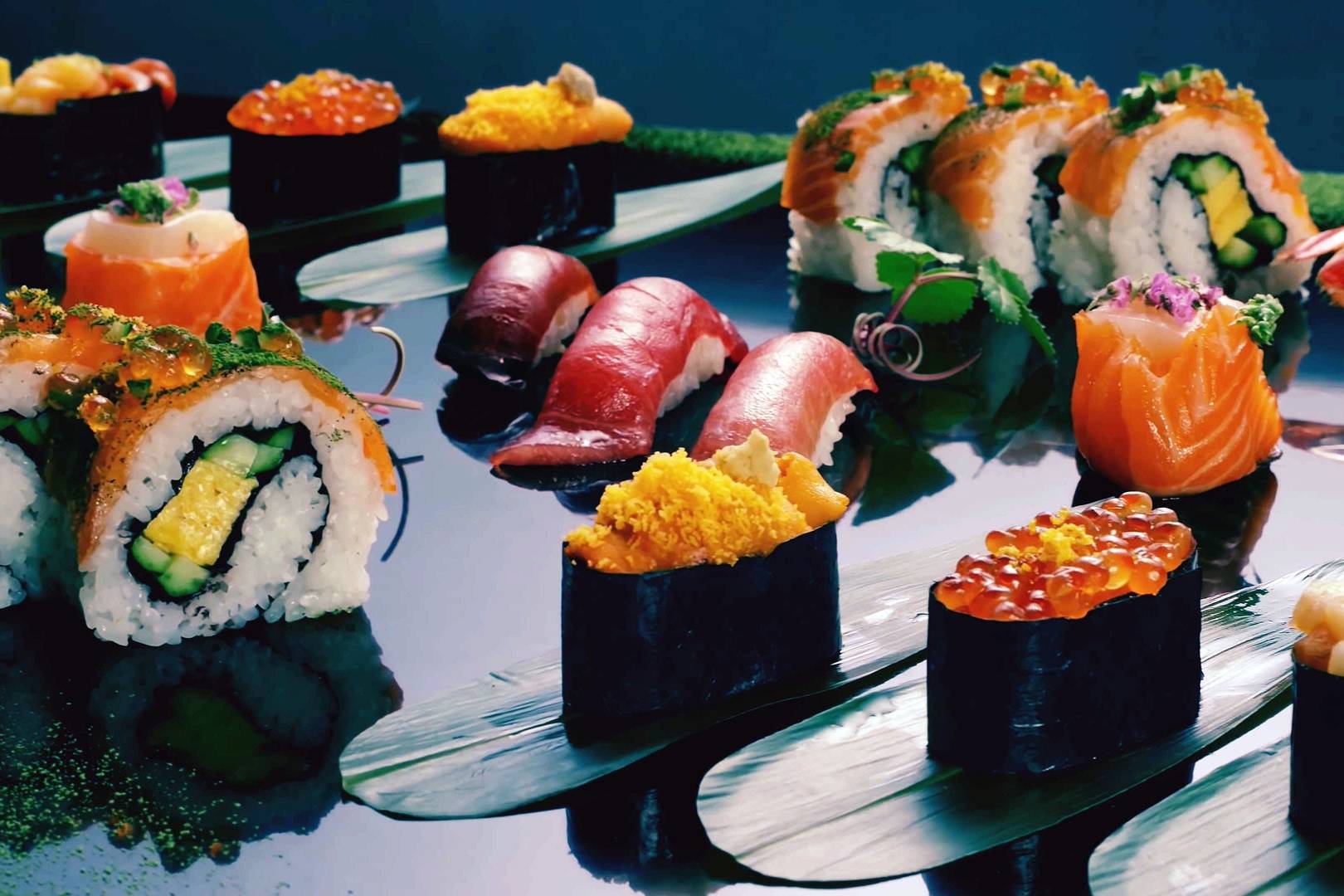 sushi roll images gab4910546 1920